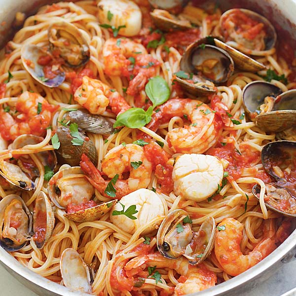 seafood-pasta-reddy-claws